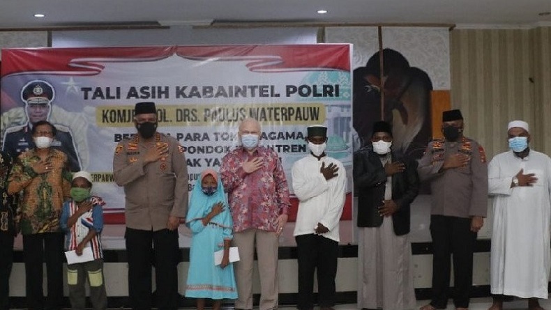 Silaturahmi ke Masjid Baiturahim, Komjen Paulus Waterpauw Diakui Tokoh Muslim Papua