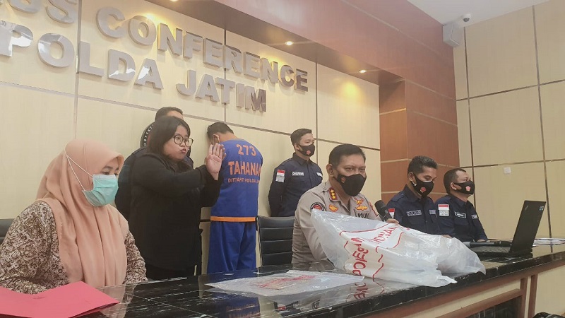 Muncikari di Pasuruan Ini Jual Anak di Bawah Umur untuk Layanan Threesome