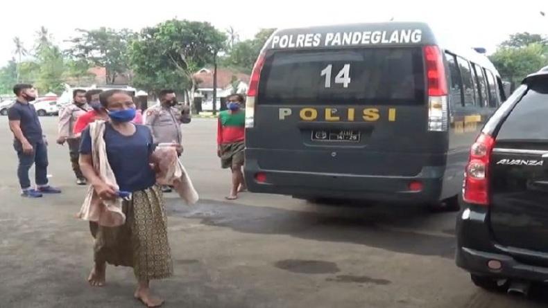 Diduga Aliran Sesat, Ritual Mandi Bersama Laki-Laki dan Perempuan Viral di Medsos