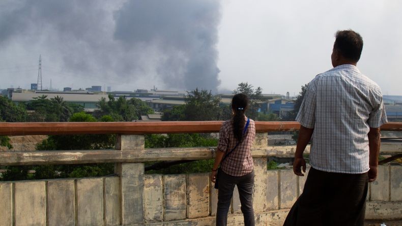 Militer Myanmar Brutal, 22 Demonstran Ditembak Mati Setelah Pabrik Milik China Dibakar Massa