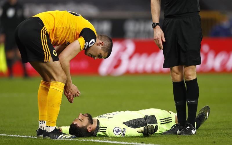 Detik-Detik Insiden Horor yang Bikin Kiper Wolves Rui Patricio Pingsan saat Lawan Liverpool