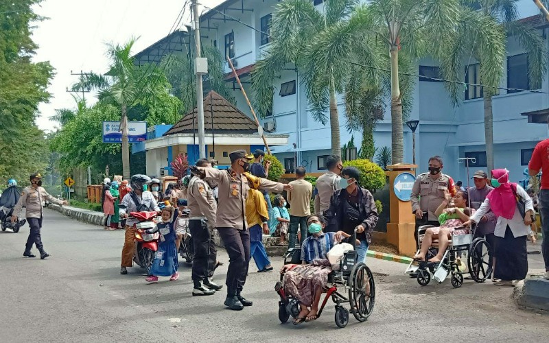 RSUD Rabain Muara Enim Terbakar, Polisi Berjibaku Mengevakuasi Pasien 