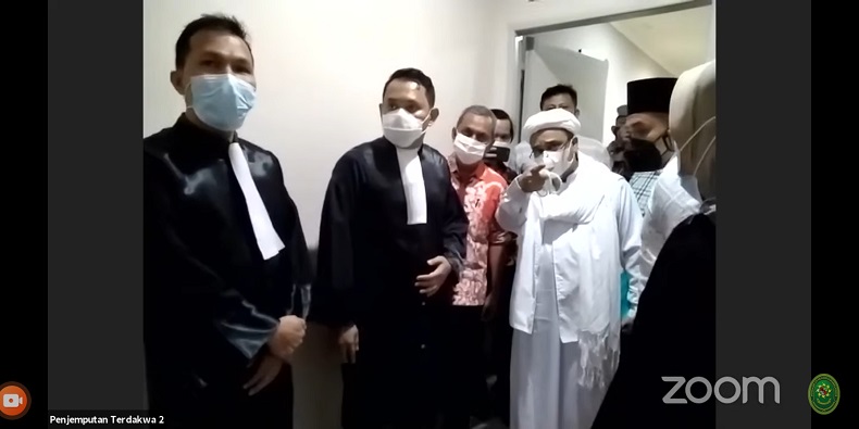 Hakim Kabulkan Permohonan Habib Rizieq,  Sidang Akhrinya Digelar Tatap Muka