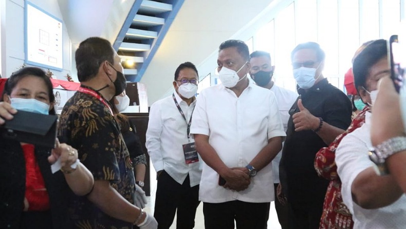 900 Tenaga Pendidik  Unima di Minahasa Divaksin Covid-19