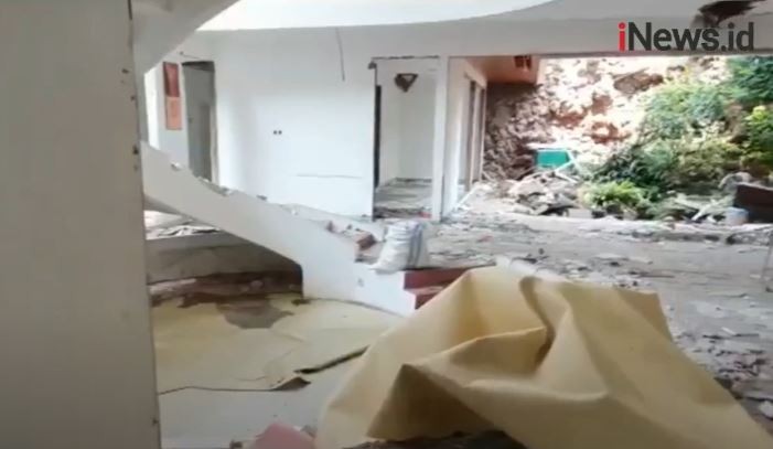 Rumah Mewah di Kebon Jeruk Dibongkar, Kerugian Capai Rp1 Miliar