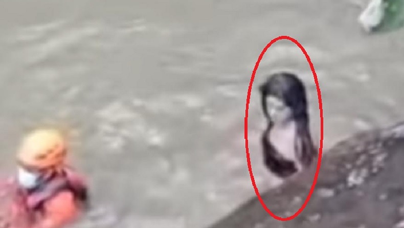 Penampakan Sosok Perempuan Muncul di Lokasi Jatuhnya Sekeluarga di Gianyar Viral di Medsos