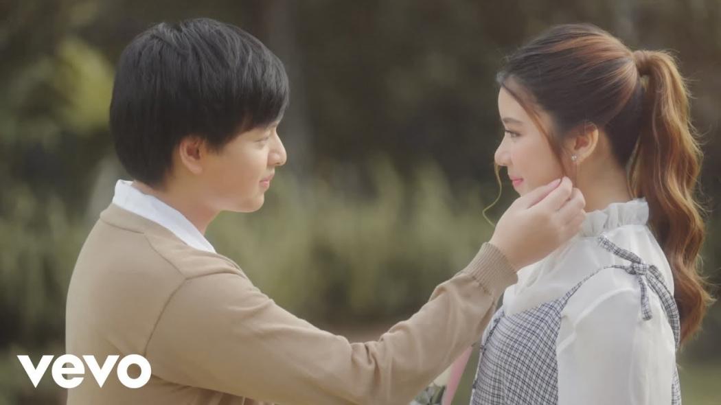 Tiara Andini dan Arsy Widianto Nyanyi Lagu Korea!   