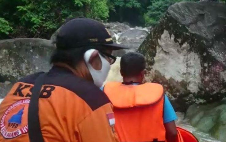 Satu Mahasiswa UNP Terseret Arus Ditemukan Tewas Terjepit Batu, 2 Masih Hilang
