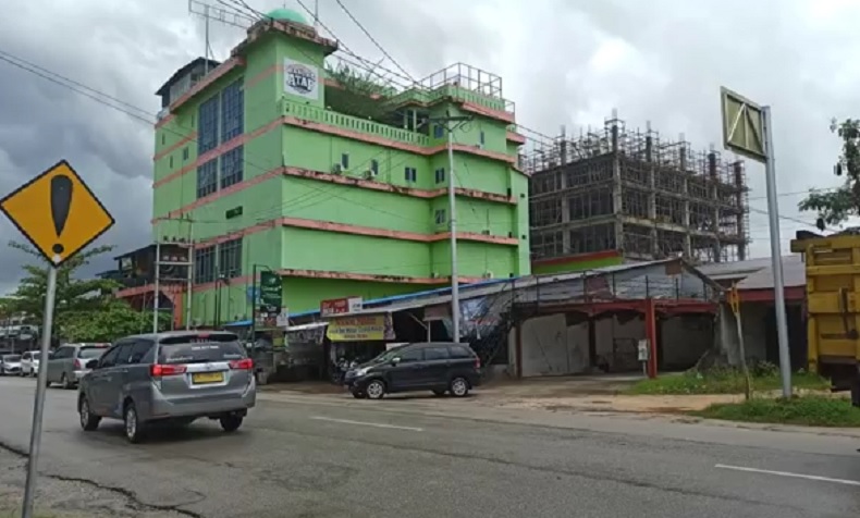 Polres Singkawang Selidiki Lift Jatuh  di Proyek, 7 Pekerja Patah Tulang dan Luka Robek