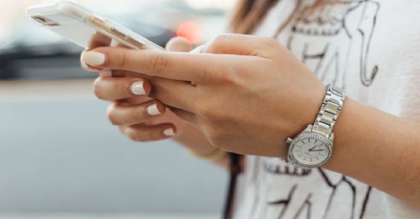 Tips Aman Menyimpan Kontak di Ponsel Android dan iOS