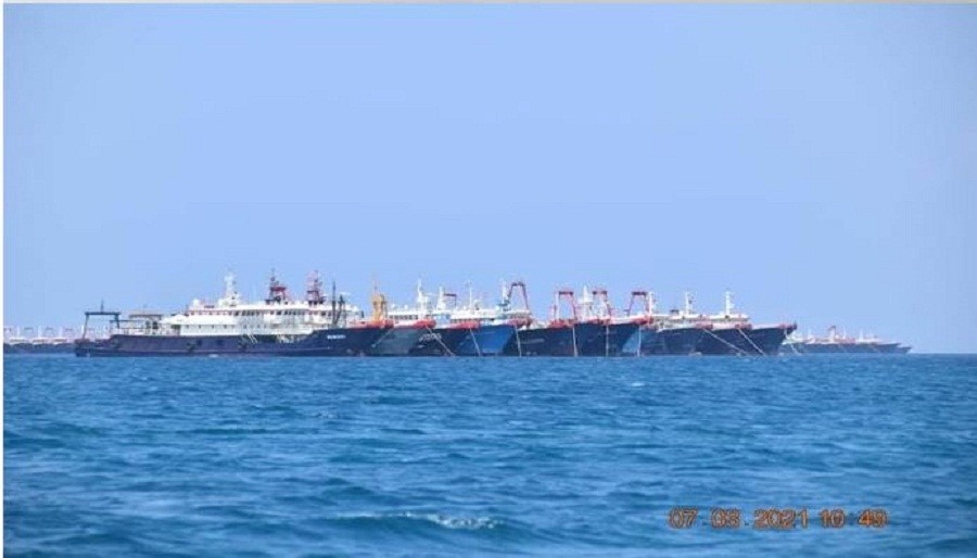 Pakai Pesawat Tempur, Filipina Ingatkan China Tarik Ratusan Kapal dari LCS
