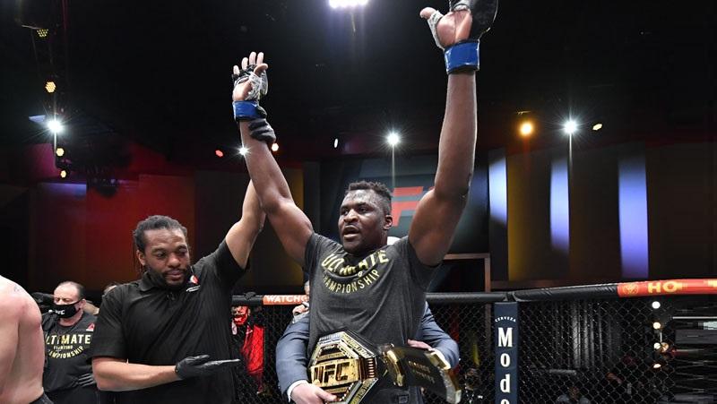Francis Ngannou Tantang Deontay Wilder Duel di Ring UFC dan Tinju