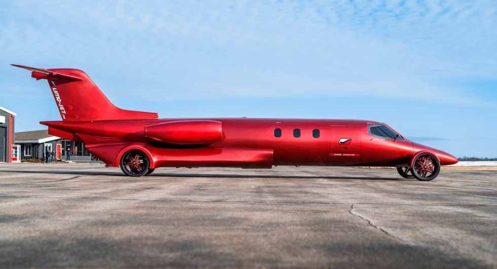 Mobil Limousin Berbentuk Jet Pribadi Ini Dilelang Rp72 Miliar