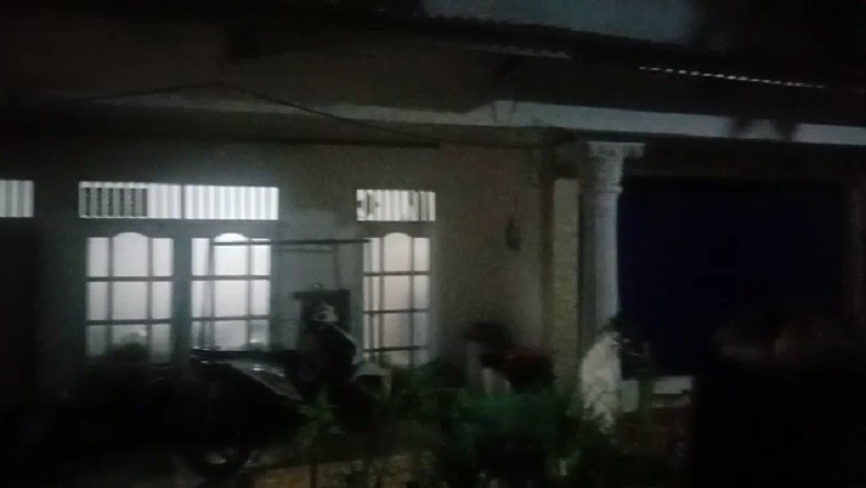 Rumah Penyerang Mabes Polri di Ciracas Jadi Tontonan Warga