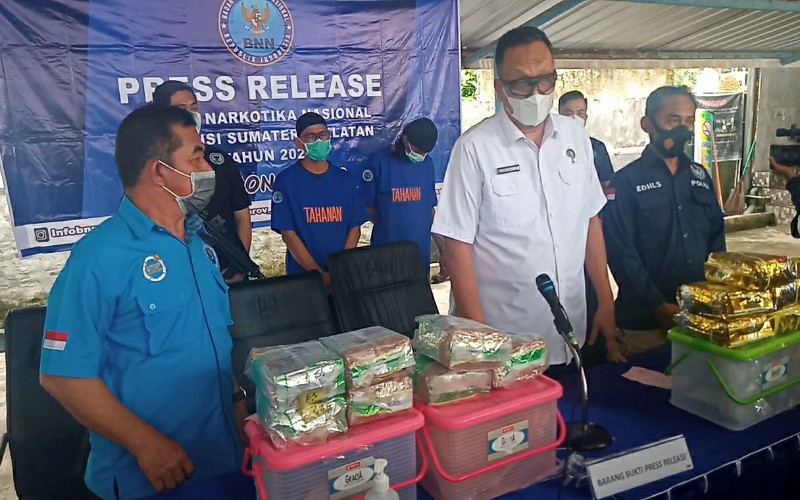 BNNP Sumsel Buru Bandar 16 Kg Sabu Asal Pekanbaru