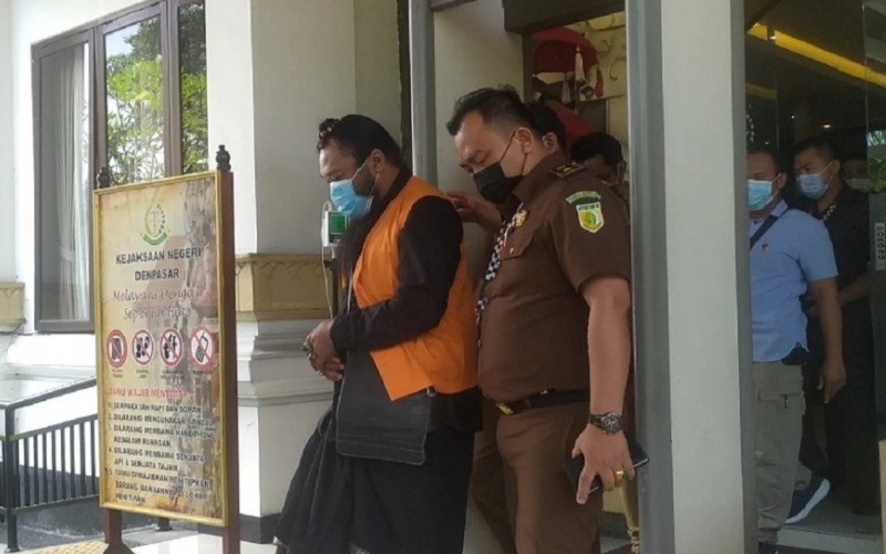 Sulinggih IWM Terdakwa Kasus Pencabulan Minta Berkedok Spiritual Ajukan Eksepsi