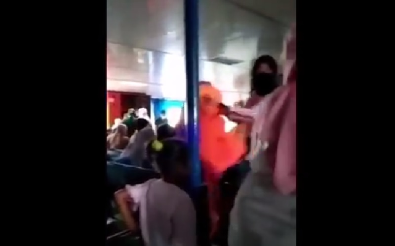 Terekam Kamera, Begini Kondisi Kapal KMP Bontoharu saat Terombang-ambing di Tengah Laut