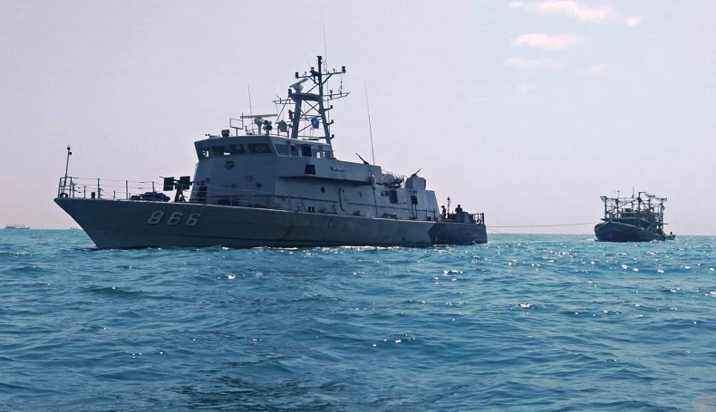 Bantu Cari Korban Kecelakaan Laut, TNI AL Kerahkan KRI Cucut ke Indramayu