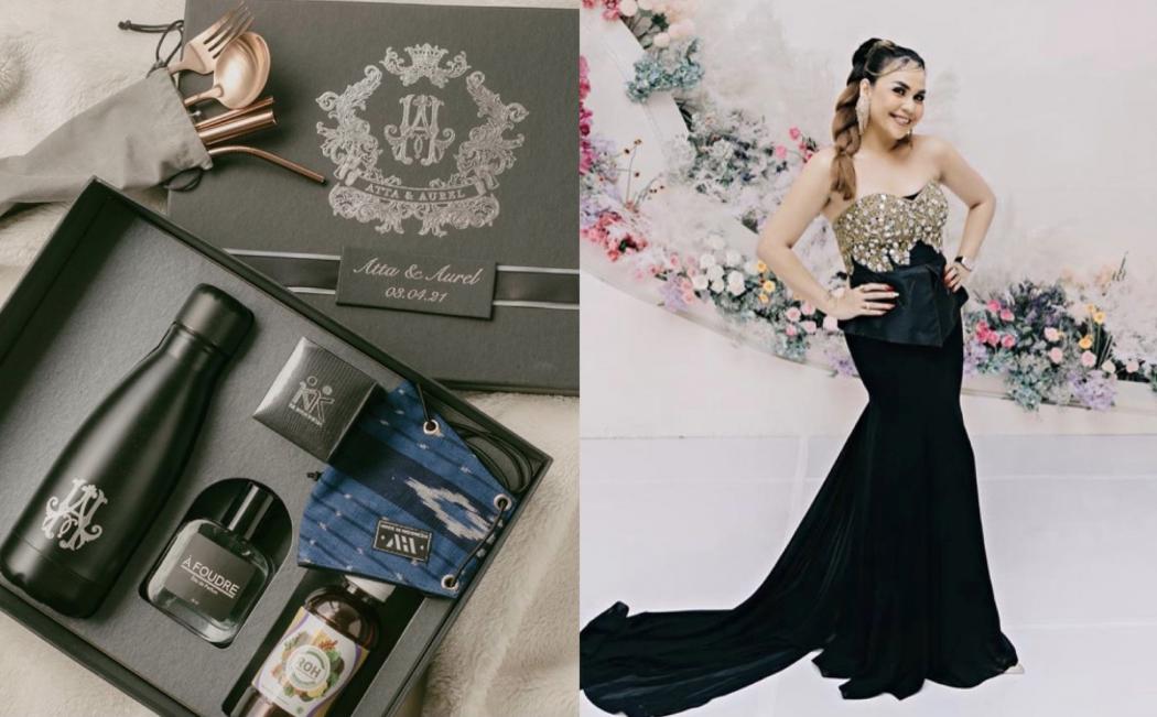Melaney Ricardo Dapat Kalung Liontin Biru saat Unboxing Souvenir Atta-Aurel   