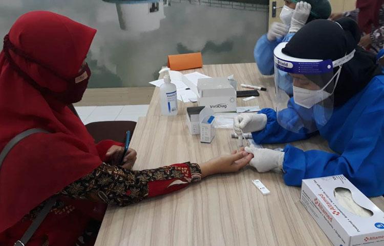 Screening Awal Pembelajaran Tatap Muka di Kulonprogo, Guru Dites Cepat Antibodi 