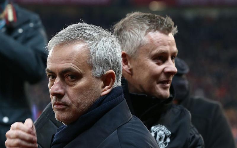 Solskjaer Ngamuk Banting Botol saat MU Vs West Ham, Seperti Kerasukan Mourinho