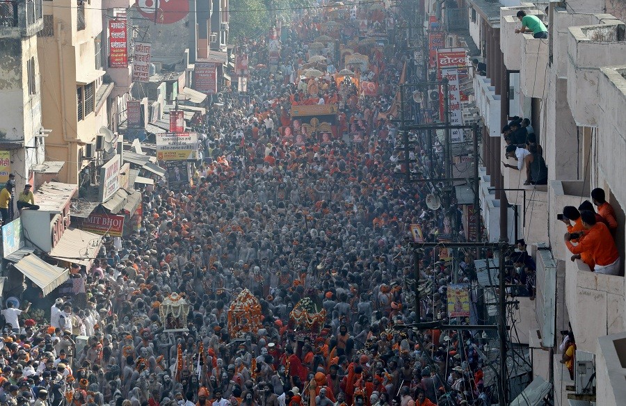 Rekor! Hampir 300.000 Orang di India Terinfeksi Covid-19 dalam Sehari