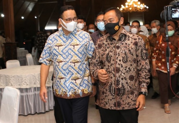 Kunjungan Kerja ke Cilacap, Gubernur Anies Baswedan Disambut Bupati Tatto Suwarto