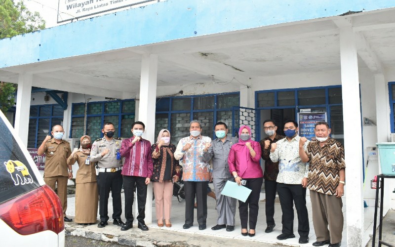 Warga Gelumbang Keluhkan Bayar Pajak Kendaraan Jauh di Muaraenim