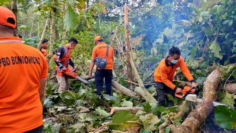 Bondowoso Diterjang Angin Kencang, Puluhan Rumah di 2 Desa Rusak
