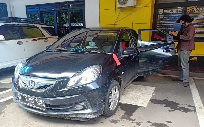 Ini Mobil Taksi Online yang Diincar Begal Sadis dan Bawa Korban ke Hotel di Bandung