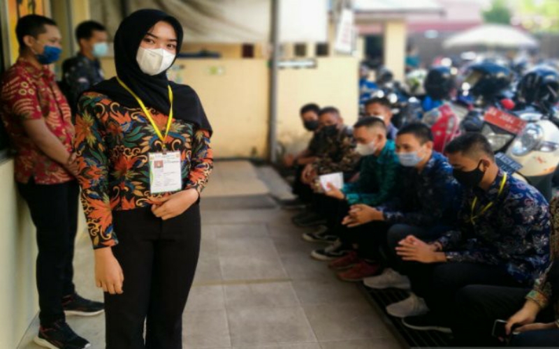 Gadis Berhijab Keturunan Tiongkok Bercita-cita Jadi Polwan, Ini Kisahnya