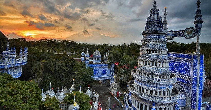 Menelusuri Keindahan Masjid Tiban di Malang, Konon Dibangun oleh Pasukan Jin