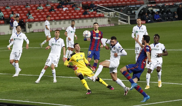 Drama 7 Gol, Barcelona Hajar Getafe