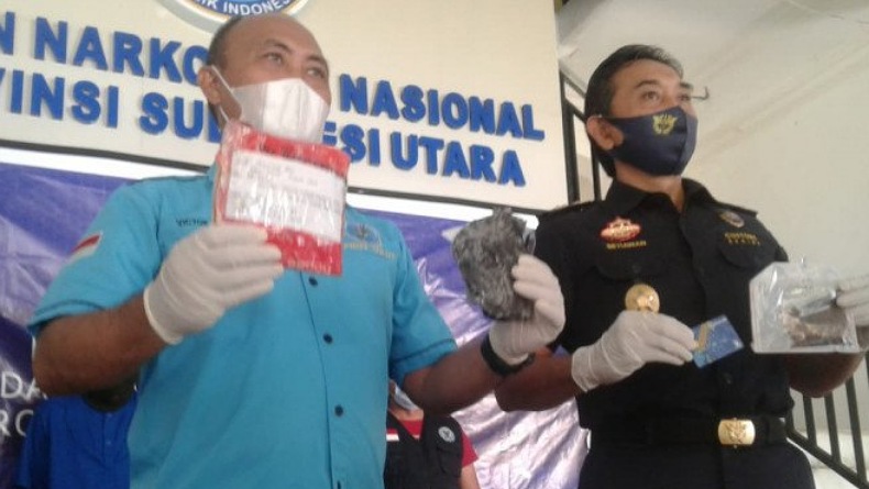 Beli Tembakau Gorila dari Makassar, Kakak Adik  di Manado Ditangkap BNN Sulut dan Bea Cukai 