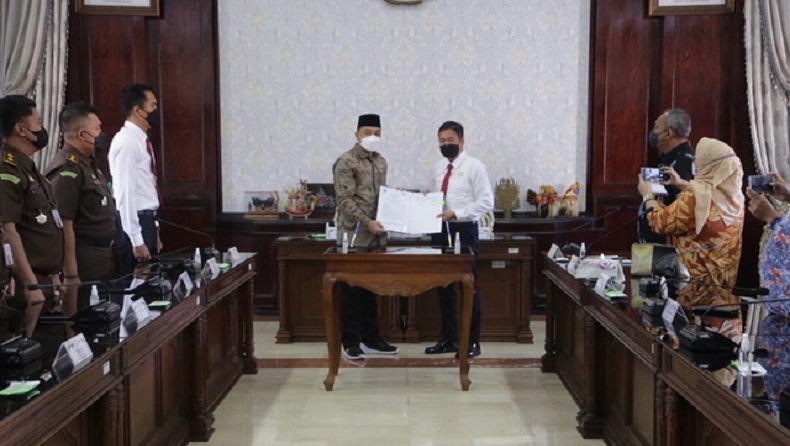 Selamatkan Uang Negara Rp312 Miliar, 26 Jaksa Kejari Surabaya Dapat Penghargaan