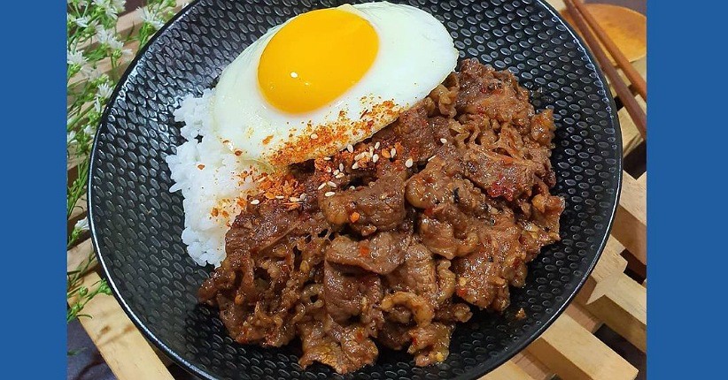 Ide Masak Menu Restoran di Rumah, Yuk Cicipi Hidangan Beef dari Laekker Box Chef Axhiang
