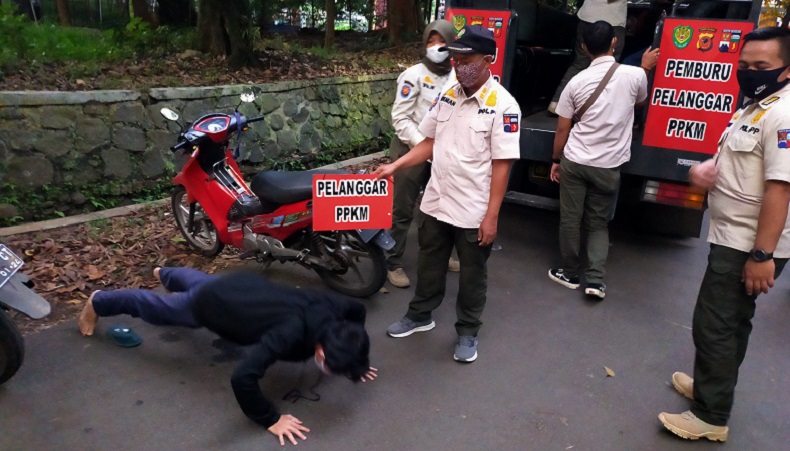 Tak Pakai Masker saat Ngabuburit, Belasan Pemuda di Bogor Terjaring Razia