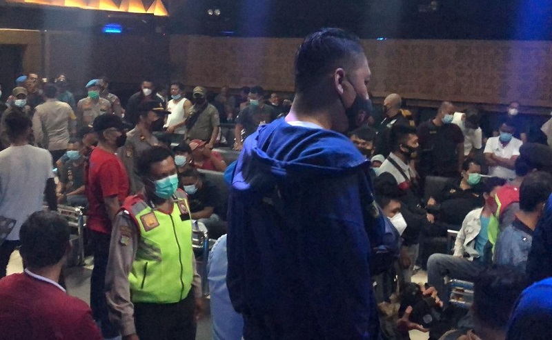 Timbulkan Kerumunan, Tempat Hiburan Malam di Jakarta Timur Dirazia Petugas Gabungan