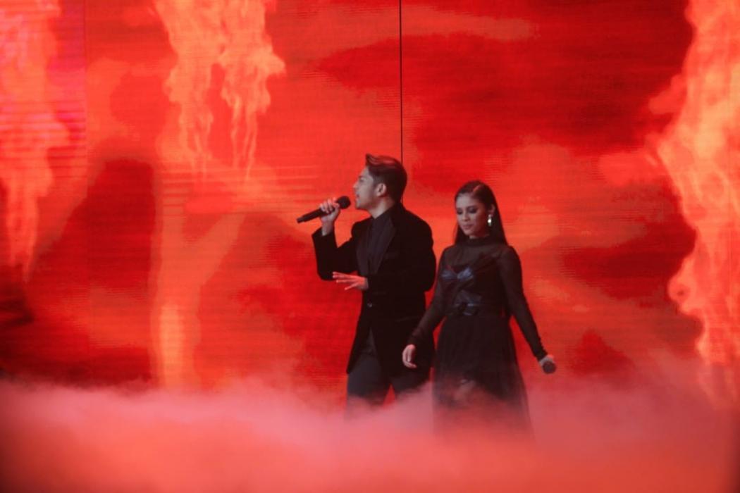 Rimar Callista dan Mark Natama Buka Grand Final Indonesian Idol dengan Megah  