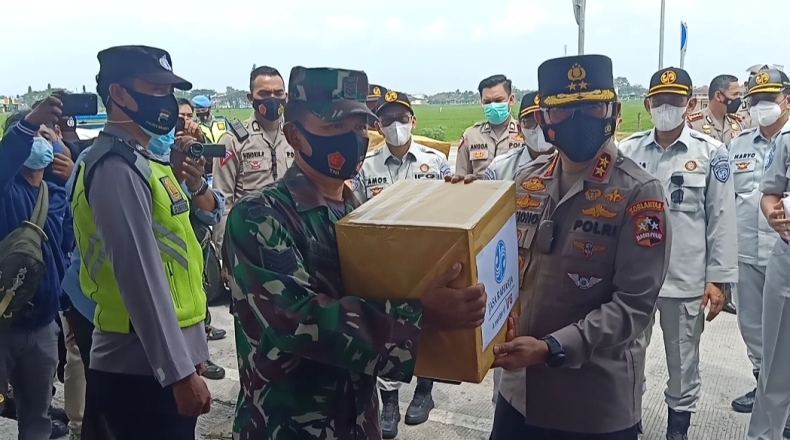 Cek Pos di Exit Tol Pungkruk Sragen, Kakorlantas Minta Personel Polisi Harus Bersikap Humanis 