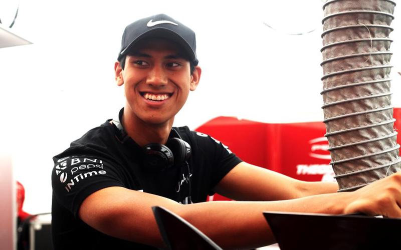 Pembalap Indonesia Sean Gelael Berpeluang Jadi Rekan Setim Valentino Rossi di Ajang WEC 2022