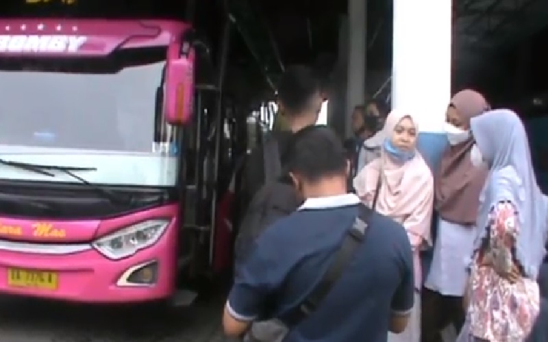 Penumpang di Terminal Mandalika Terpantau Meningkat