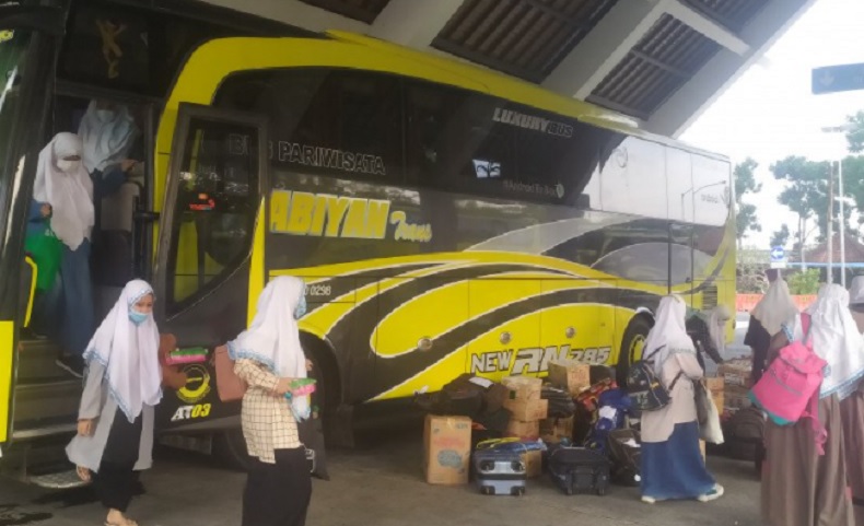 Kantongi Surat Sehat, Ratusan Santri Asal Bali Kembali ke Jawa Timur