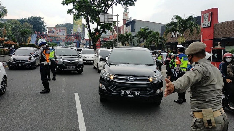 Hari Pertama Larangan Mudik di Jabar, 17.000 Kendaraan Diperiksa, 5.000 Diputar Balik