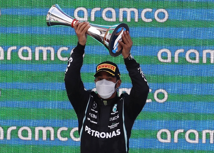 Salip Max Verstappen di 6 Lap Akhir, Lewis Hamilton Juara F1 GP Spanyol 2021