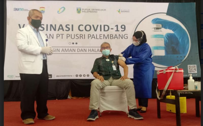 Percepatan Vaksinasi, Ratusan Karyawan PT Pusri Disuntik Vaksin