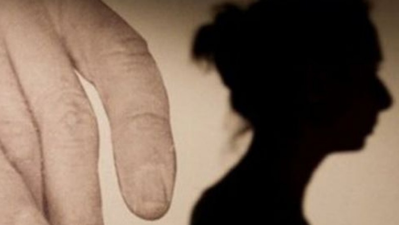 Perempuan Muda Bunuh Diri usai Diarak Telanjang Keliling Desa karena Selingkuh