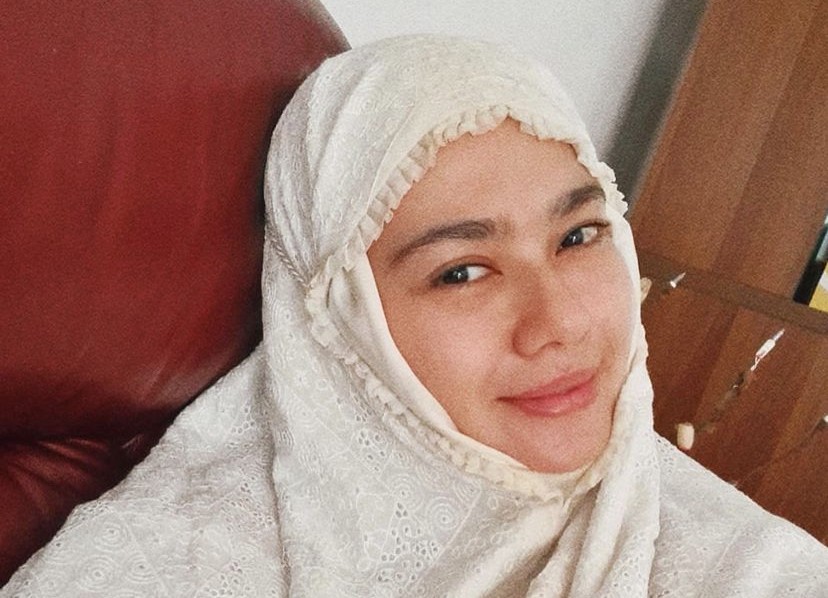 Tampil Religius selama Ramadan, Catherine Wilson Didoakan Istiqomah   