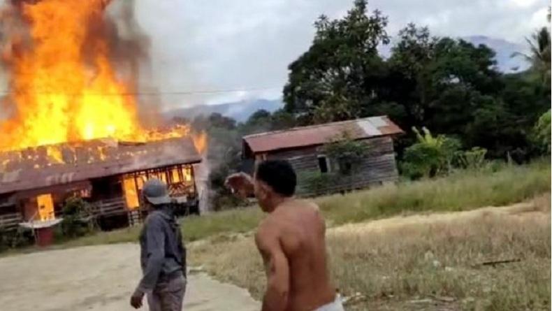 Kebakaran di Kapuas Hulu, 2 Rumah Warga Ludes Dilalap Api