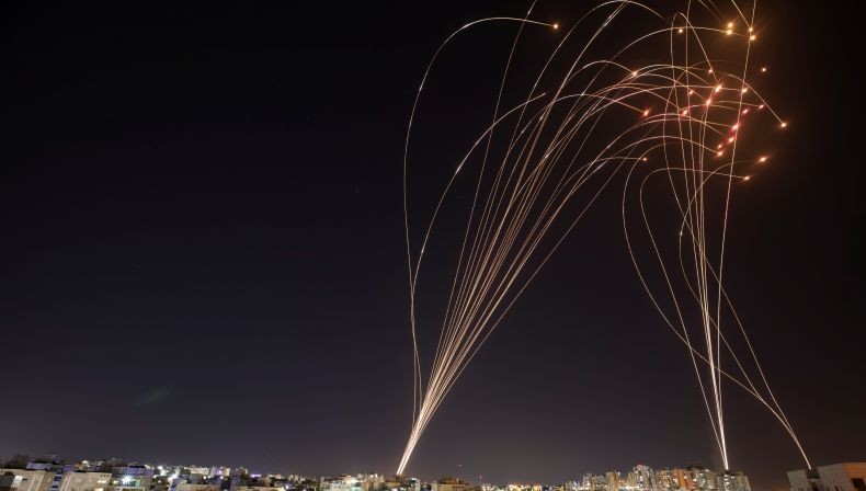Hujani Israel dengan Roket, Benarkah Hamas Dapat Teknologi dari Iran?